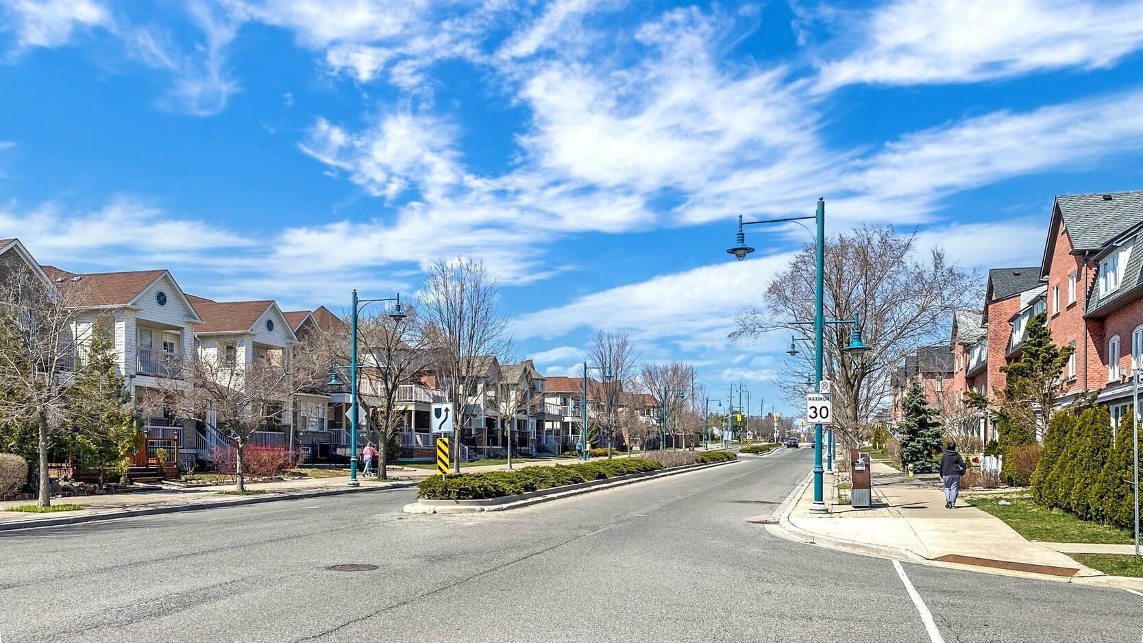 Street view of Port Union in Scarborough, Ontario